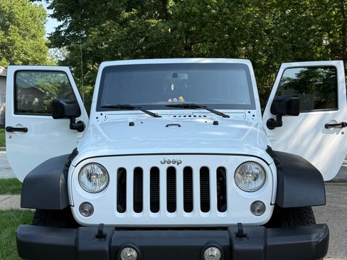 Used 2017 Jeep Wrangler Sport w/ Quick Order Package 24S AWD/4WD image 5