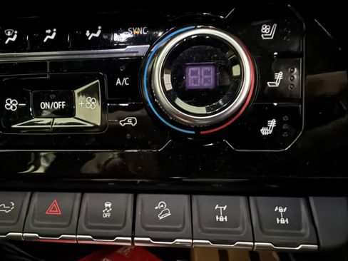 Used 2023 GMC Sierra 1500 AT4X image 15