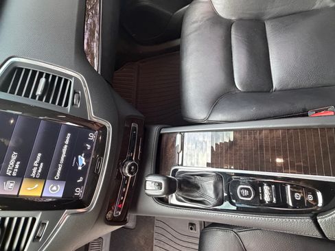 Used 2019 Volvo XC90 T6 Momentum w/ Advanced Package AWD/4WD image 15