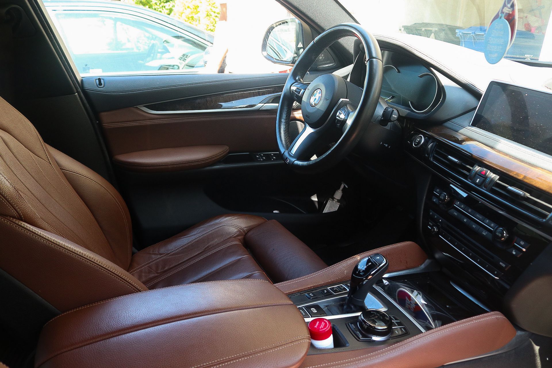 Used 2018 BMW X6 xDrive35i w/ M Sport Package AWD/4WD image 18