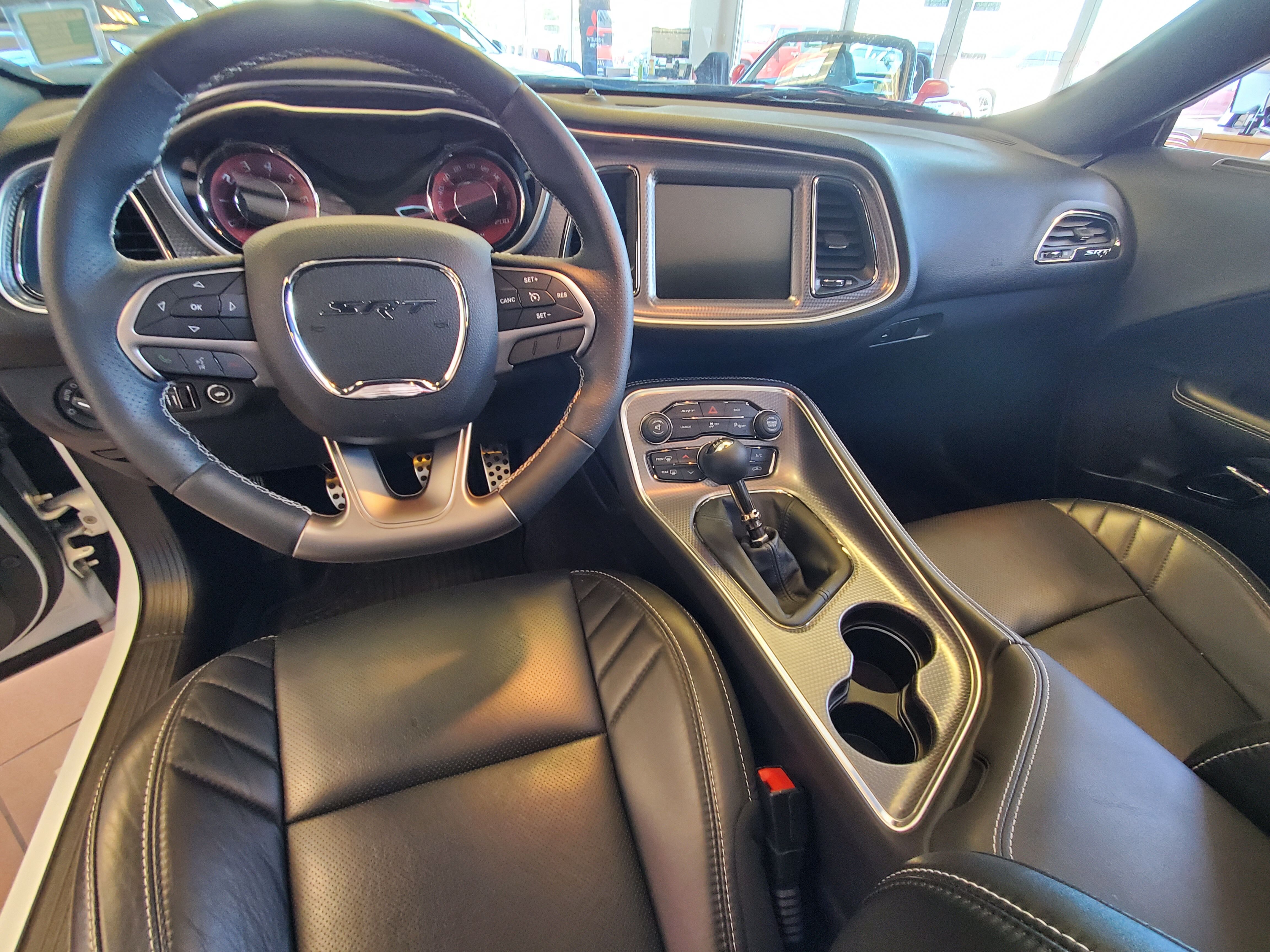 Used 2016 Dodge Challenger SRT Hellcat RWD image 13