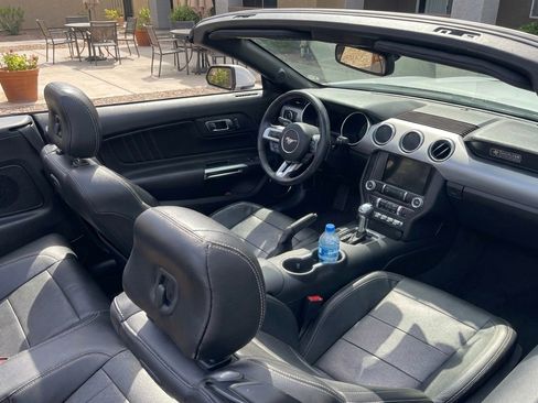 Used 2020 Ford Mustang Premium RWD image 4