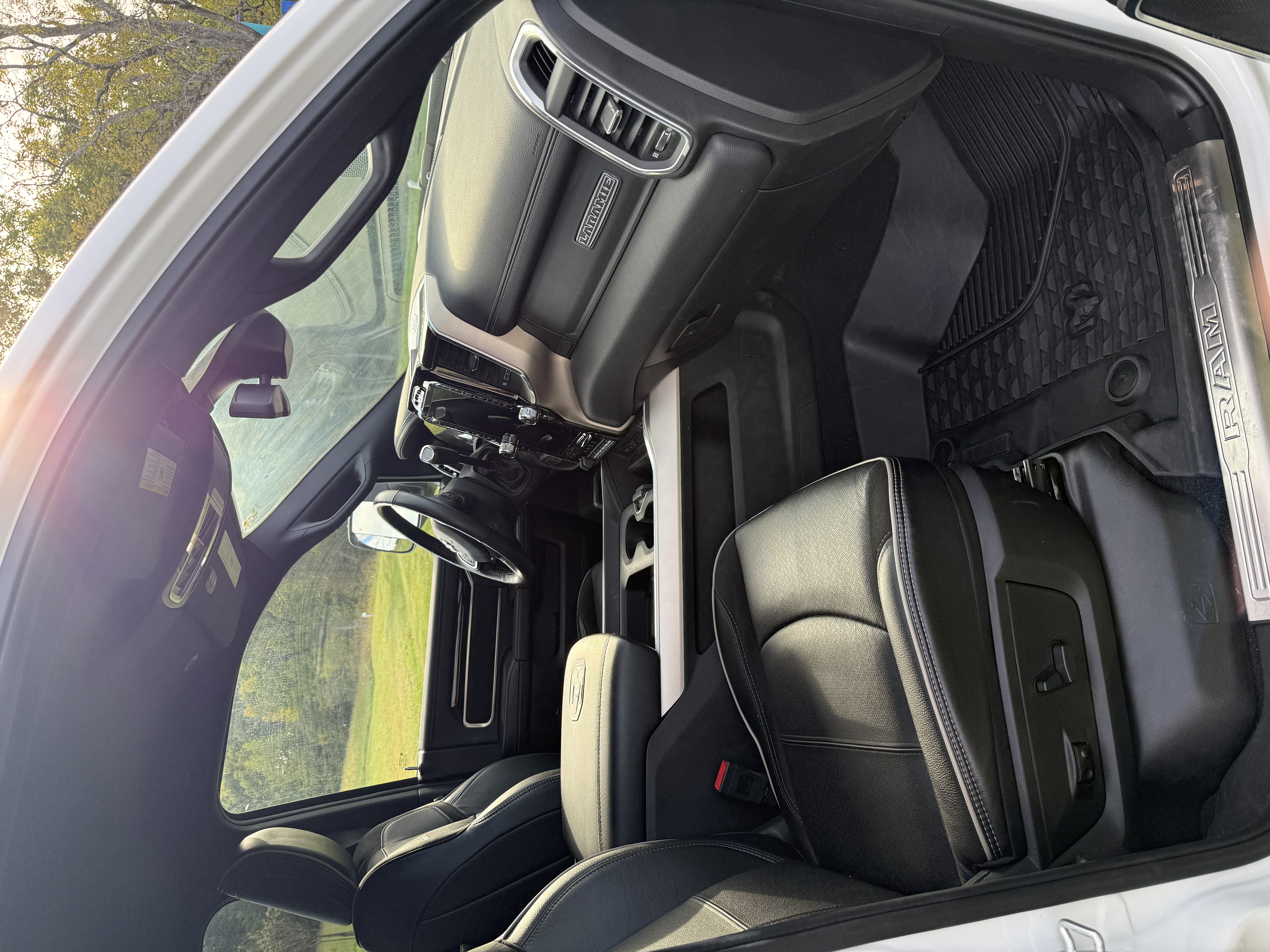 Used 2019 RAM 2500 Laramie w/ Night Edition AWD/4WD image 23