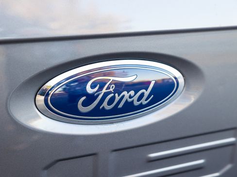 Used 2022 Ford F150 4x4 SuperCrew Hybrid image 12