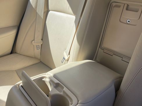 Used 2010 Lexus ES 350 image 10