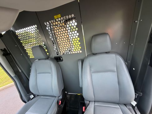 Used 2019 Ford Transit 150 130 Medium Roof RWD image 10