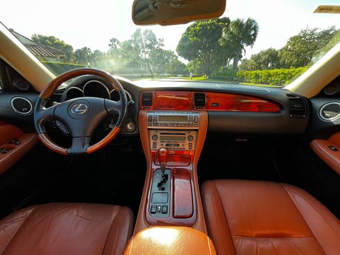 Used 2002 Lexus SC 430 Convertible image 8