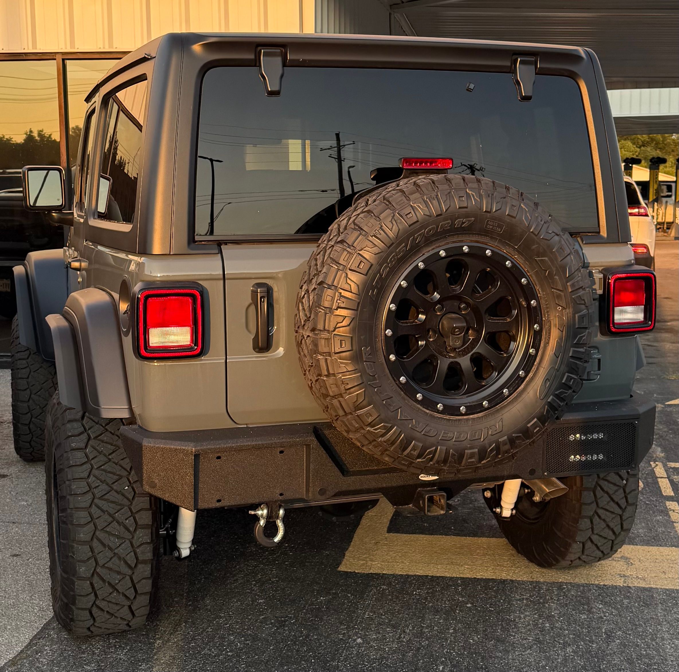 Used 2024 Jeep Wrangler Sport AWD/4WD image 9