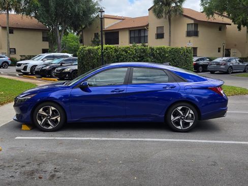 Used 2023 Hyundai Elantra SEL w/ Convenience Package image 14