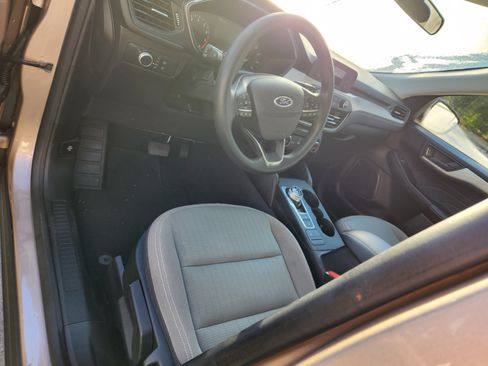 Used 2021 Ford Escape S image 4