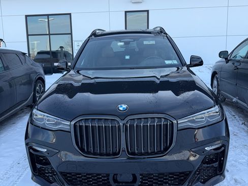 Used 2022 BMW X7 xDrive40i w/ M Sport Package image 1