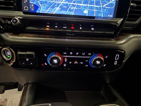 Used 2022 GMC Sierra 1500 Elevation image 10