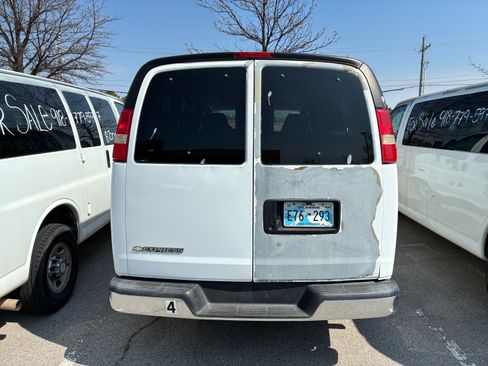 Used 2008 Chevrolet Express 3500 Passenger w/ LT Preferred Equipment Group image 9