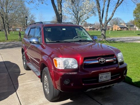 Used 2007 Toyota Sequoia Limited AWD/4WD image 2