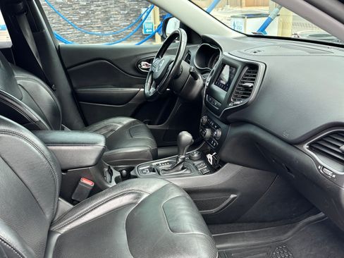 Used 2021 Jeep Cherokee Latitude Lux image 26