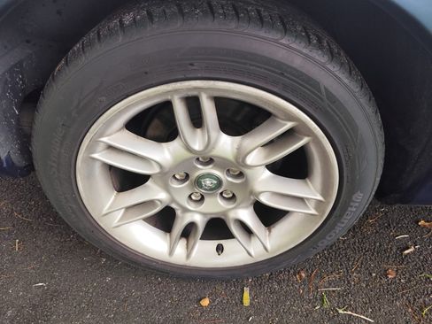 Used 2002 Jaguar XK8 Convertible image 9