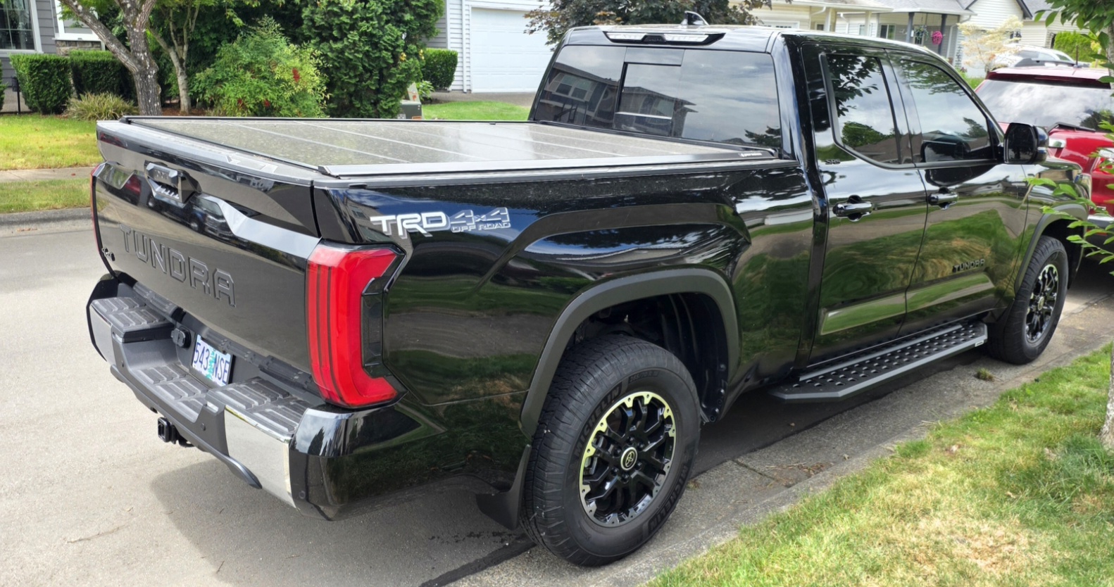 Used 2022 Toyota Tundra SR5 w/ TRD Off-Road Premium Package AWD/4WD image 4