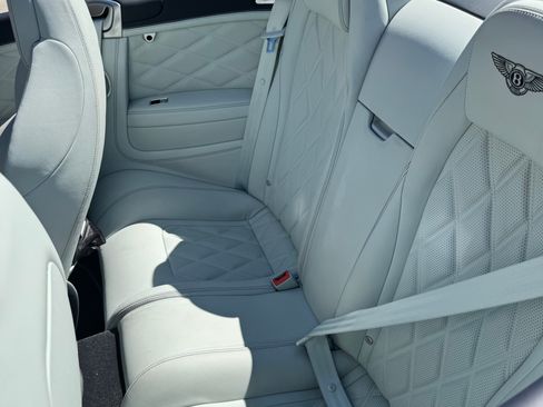 Used 2015 Bentley Continental GT image 17