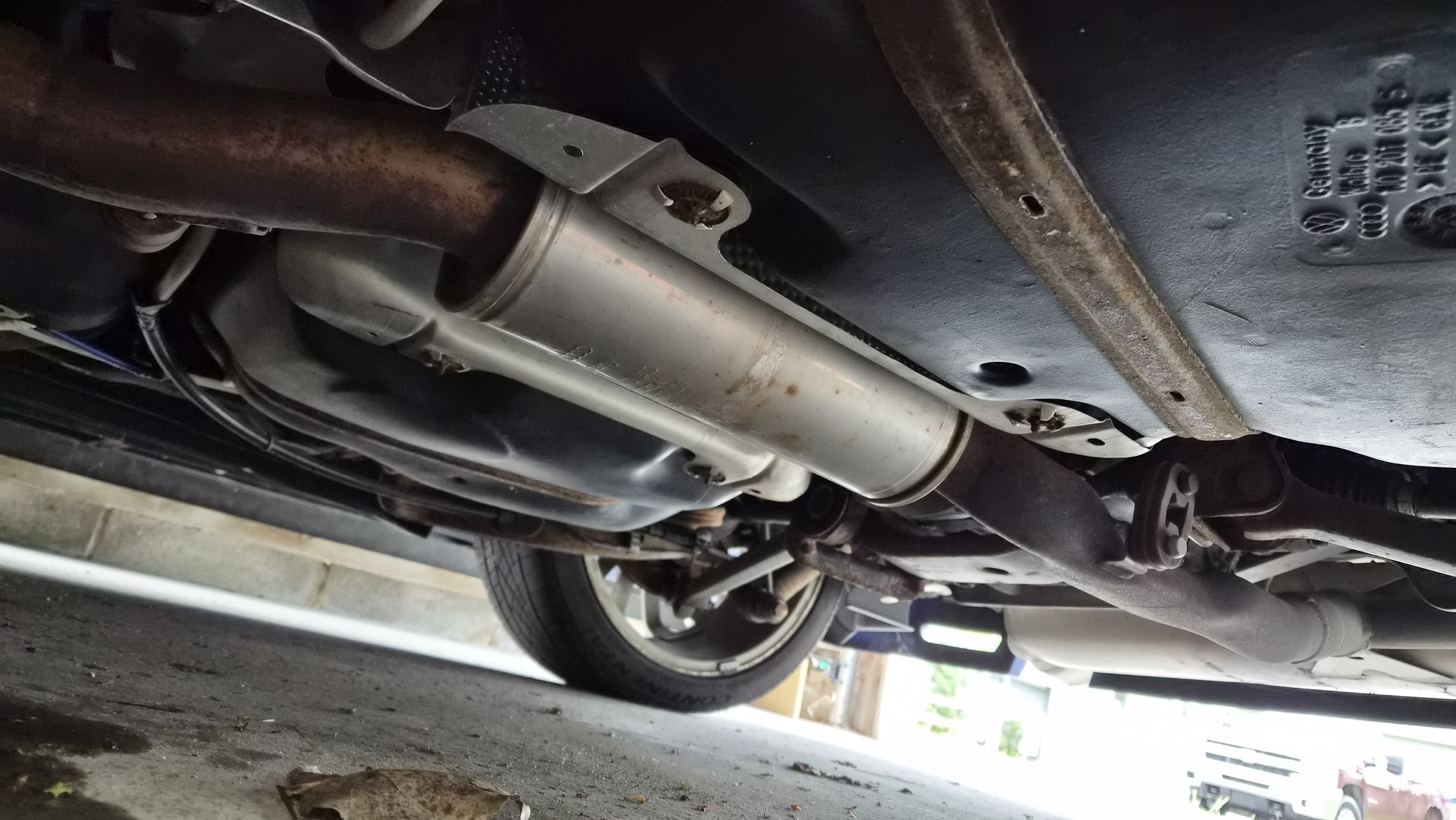 Used 2004 Volkswagen R32 AWD/4WD image 14