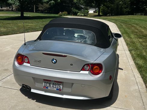 Used 2004 BMW Z4 3.0i RWD image 9