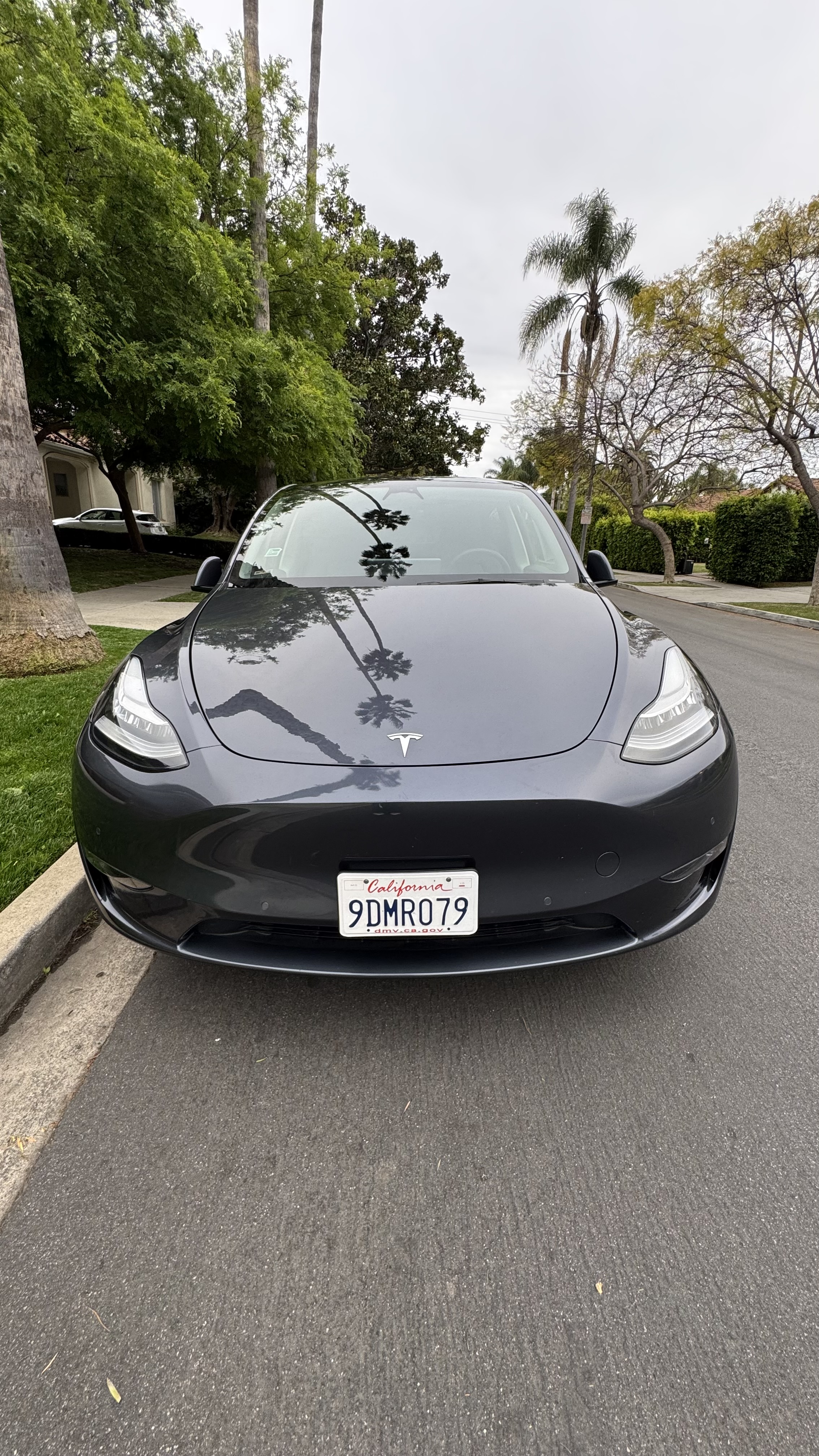 Used 2023 Tesla Model Y Long Range AWD/4WD image 2