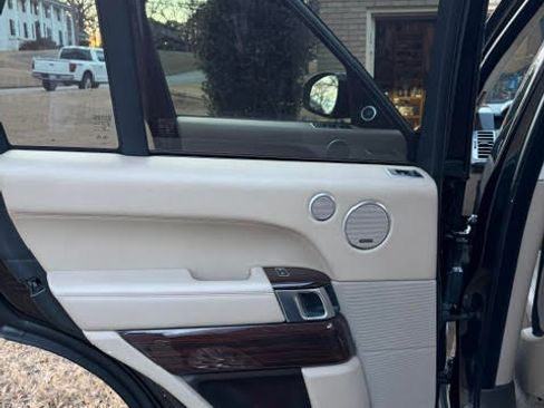 Used 2014 Land Rover Range Rover Supercharged image 8