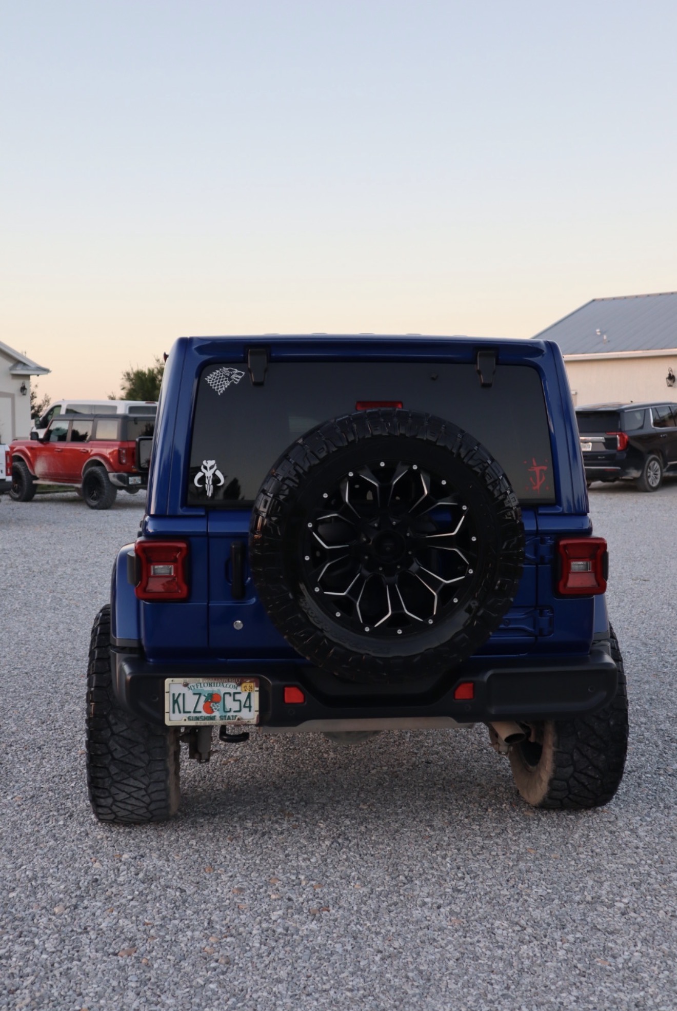 Used 2019 Jeep Wrangler Unlimited Sahara AWD/4WD image 9