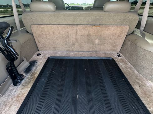 Used 1998 Chevrolet Tahoe 4WD 2-Door w/ Preferred Equipment Group 2 image 13