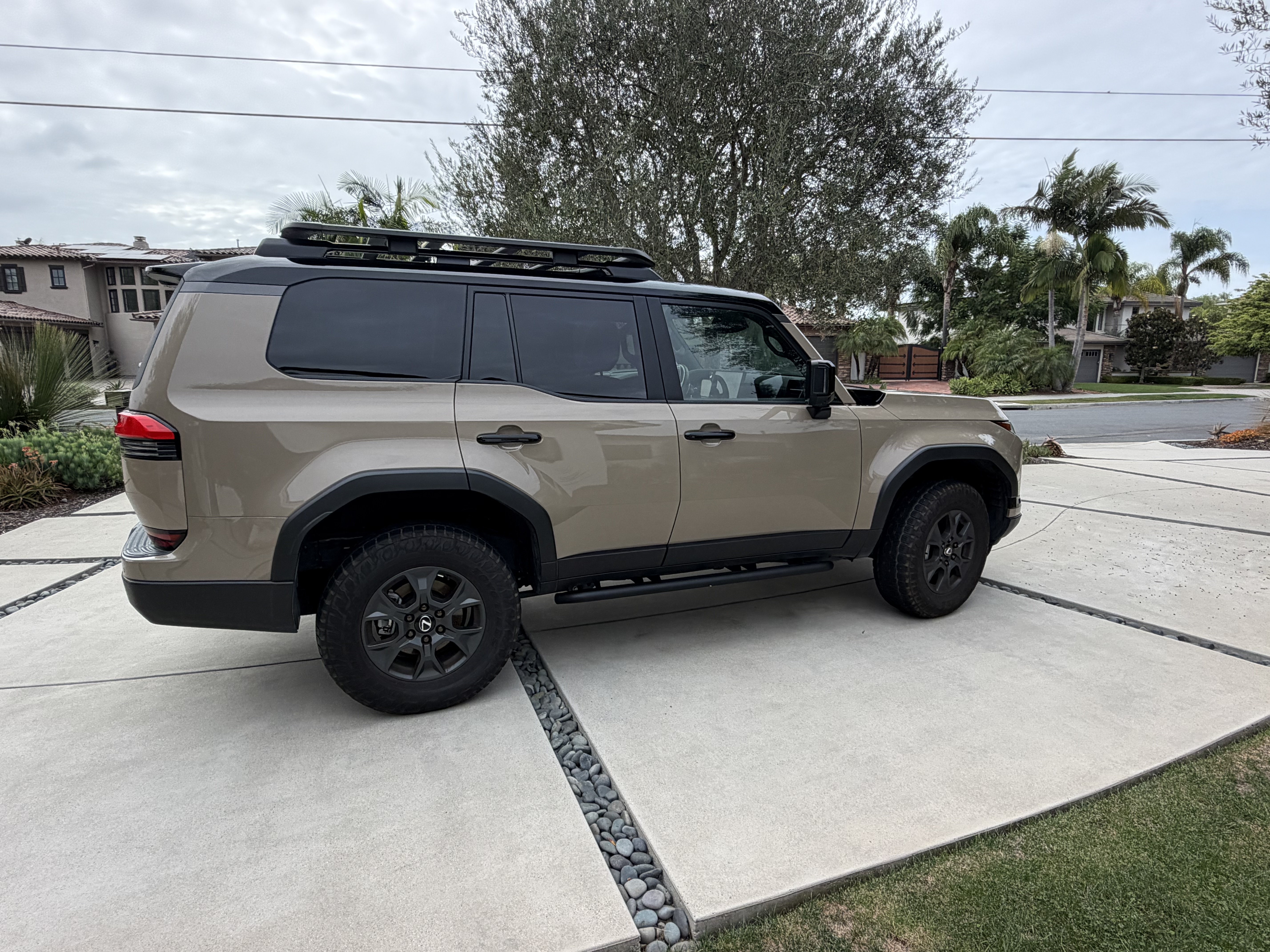 Used 2026 Lexus GX 550 w/ Accessory Package (32) AWD/4WD image 4