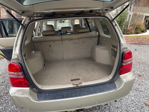 Used 2003 Toyota Highlander Limited image 1