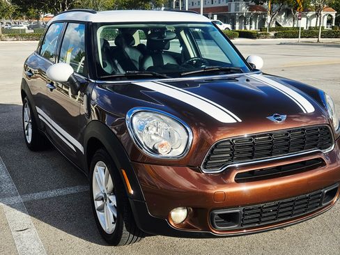Used 2013 MINI Cooper Countryman S image 1