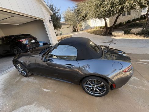 Used 2016 MAZDA MX-5 Miata Grand Touring image 4
