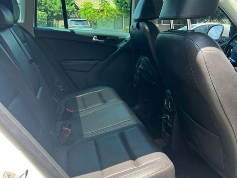 Used 2013 Volkswagen Tiguan SE image 9