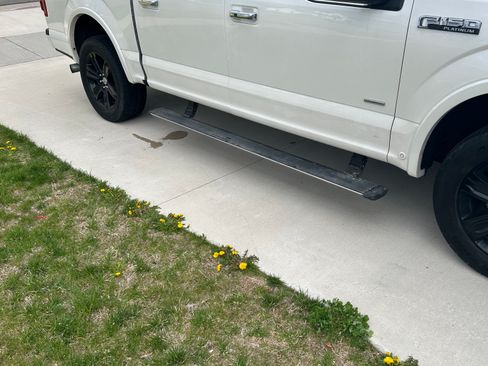 Used 2015 Ford F150 Platinum w/ Equipment Group 701A Luxury AWD/4WD image 17