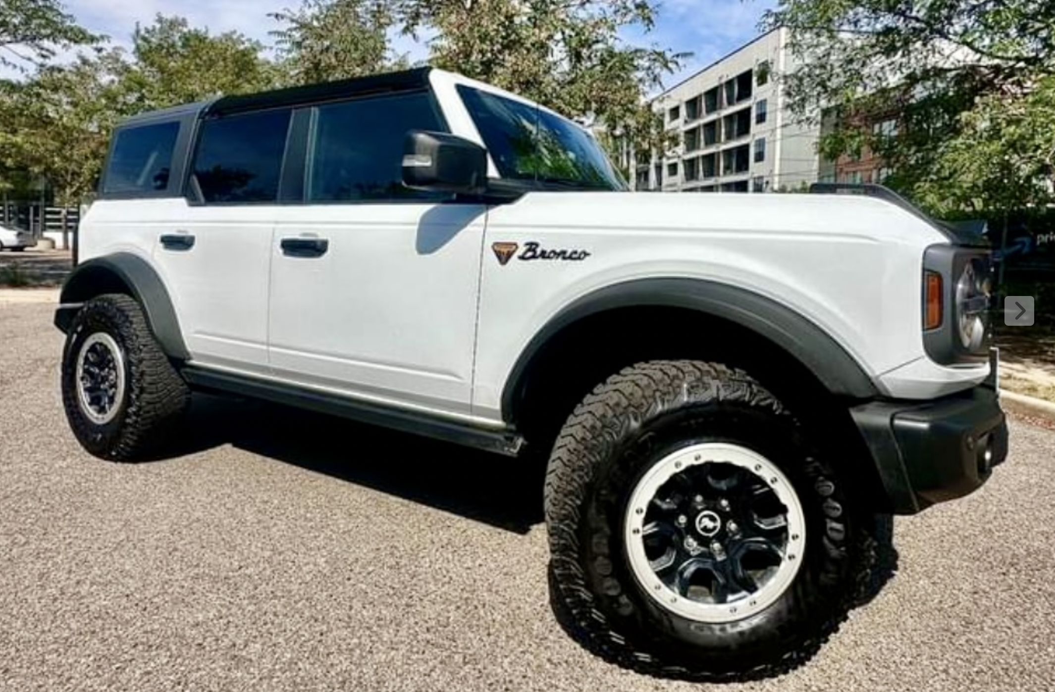 Used 2022 Ford Bronco Badlands AWD/4WD image 2