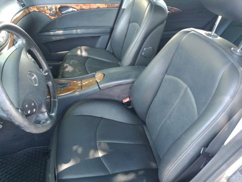 Used 2004 Mercedes-Benz E 320 4MATIC Wagon image 9