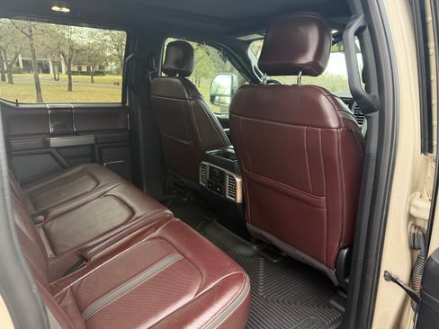 Used 2017 Ford F250 Platinum w/ Platinum Ultimate Package image 2