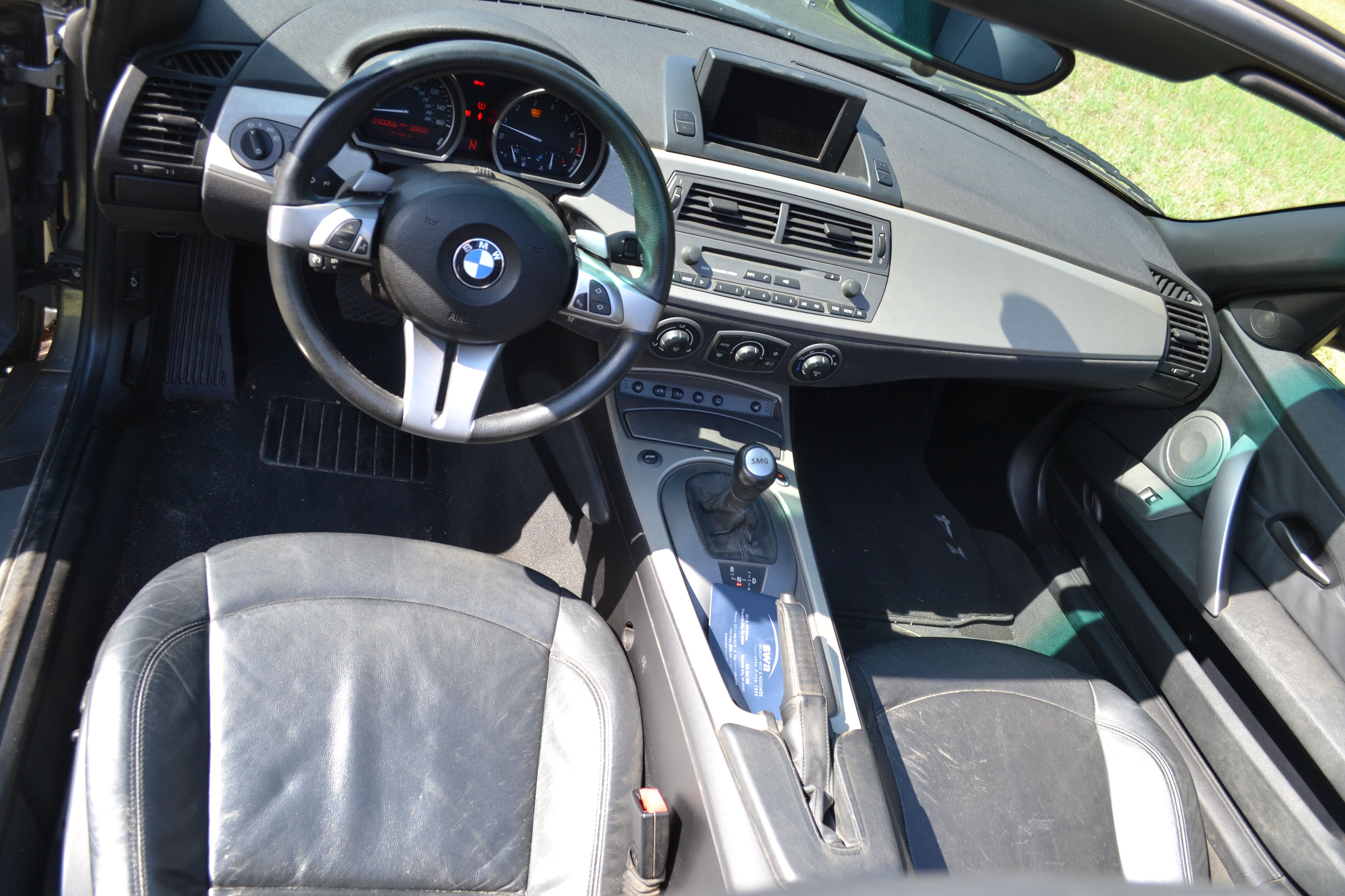 Used 2004 BMW Z4 3.0i RWD image 5