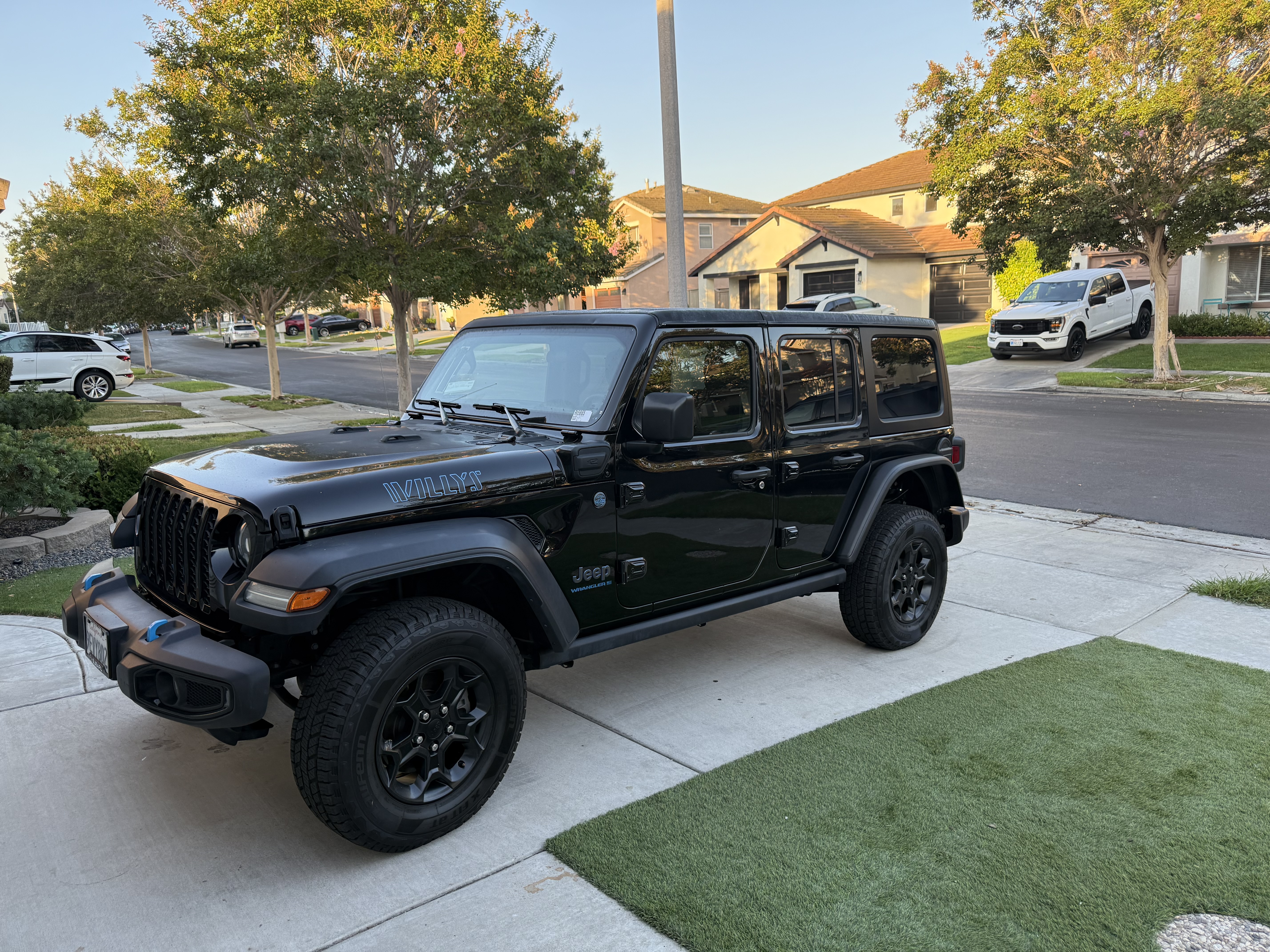 Used 2023 Jeep Wrangler Unlimited AWD/4WD image 1