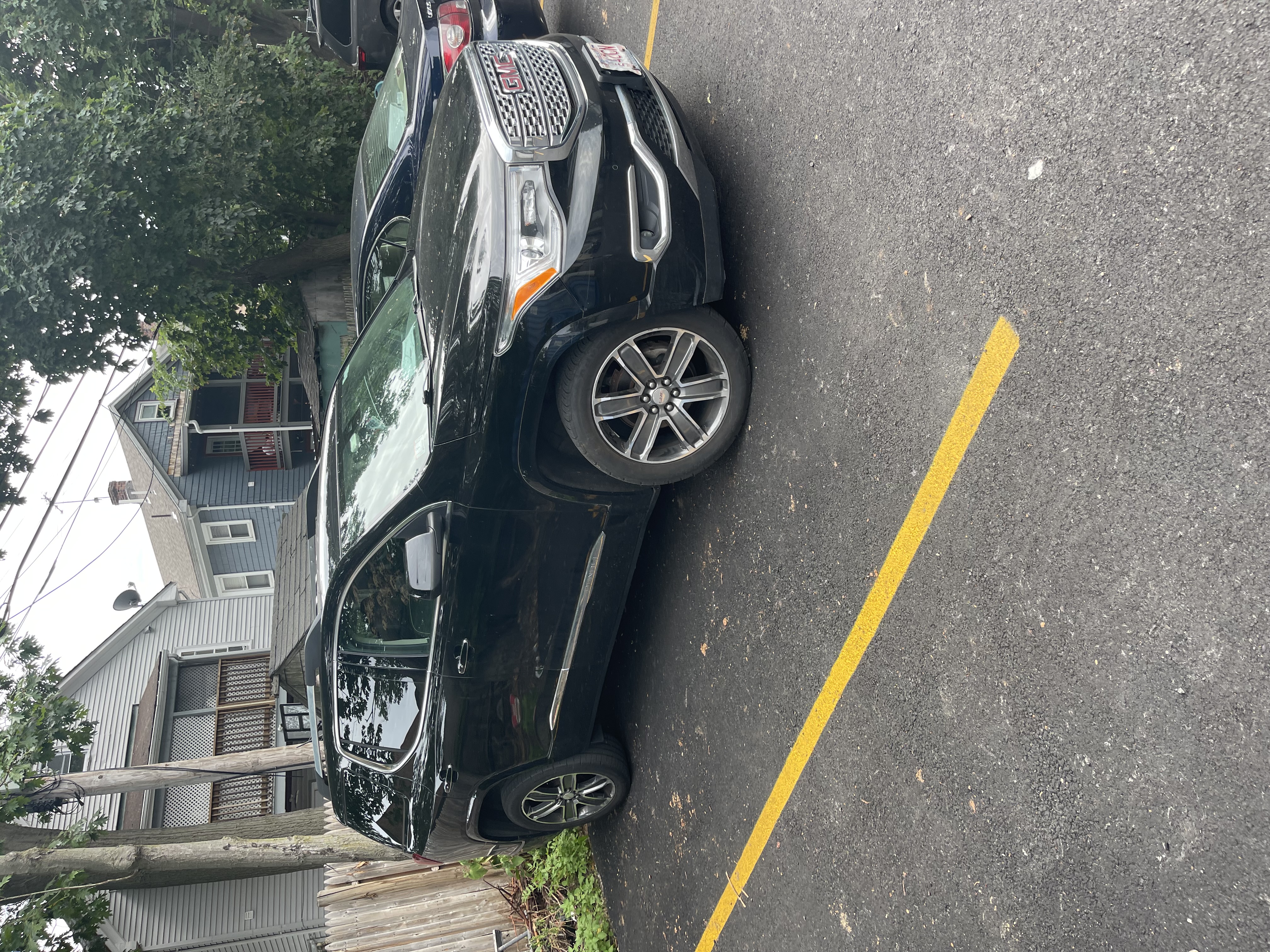 Used 2019 GMC Acadia Denali AWD/4WD image 5