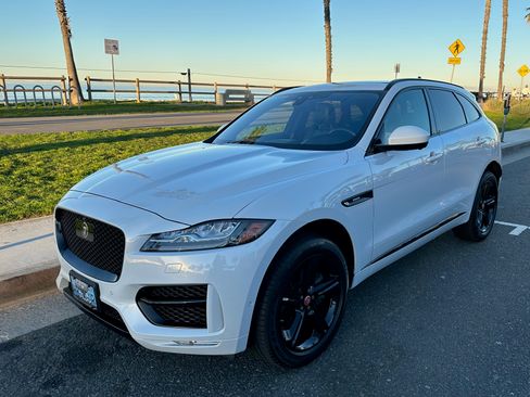 Used 2018 Jaguar F-PACE R-Sport image 5