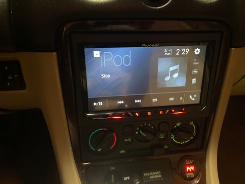 Used 2000 MAZDA MX-5 Miata image 29