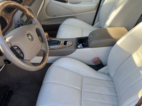 Used 2003 Jaguar S-TYPE 3.0 image 2