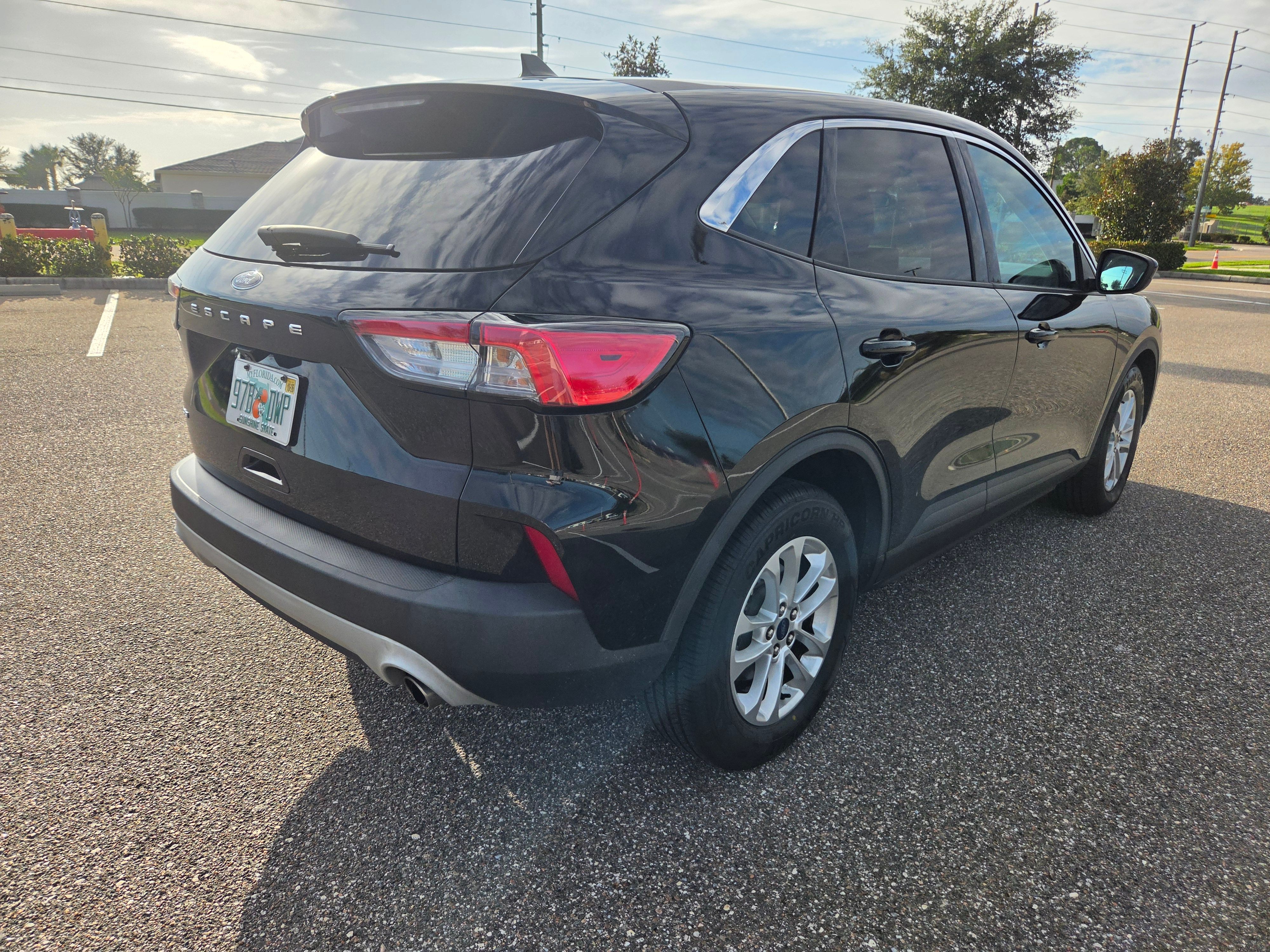Used 2021 Ford Escape SE w/ Convenience Package FWD image 6