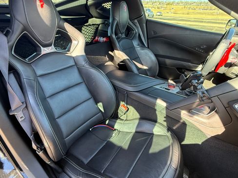 Used 2015 Chevrolet Corvette Z06 w/ Z07 Performance Package RWD image 6