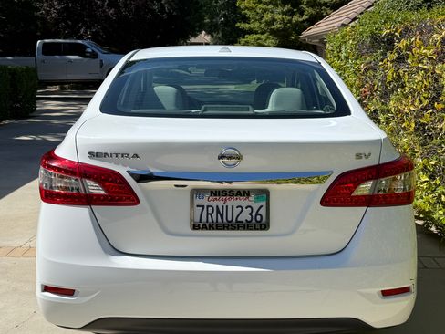 Used 2015 Nissan Sentra SV FWD image 4