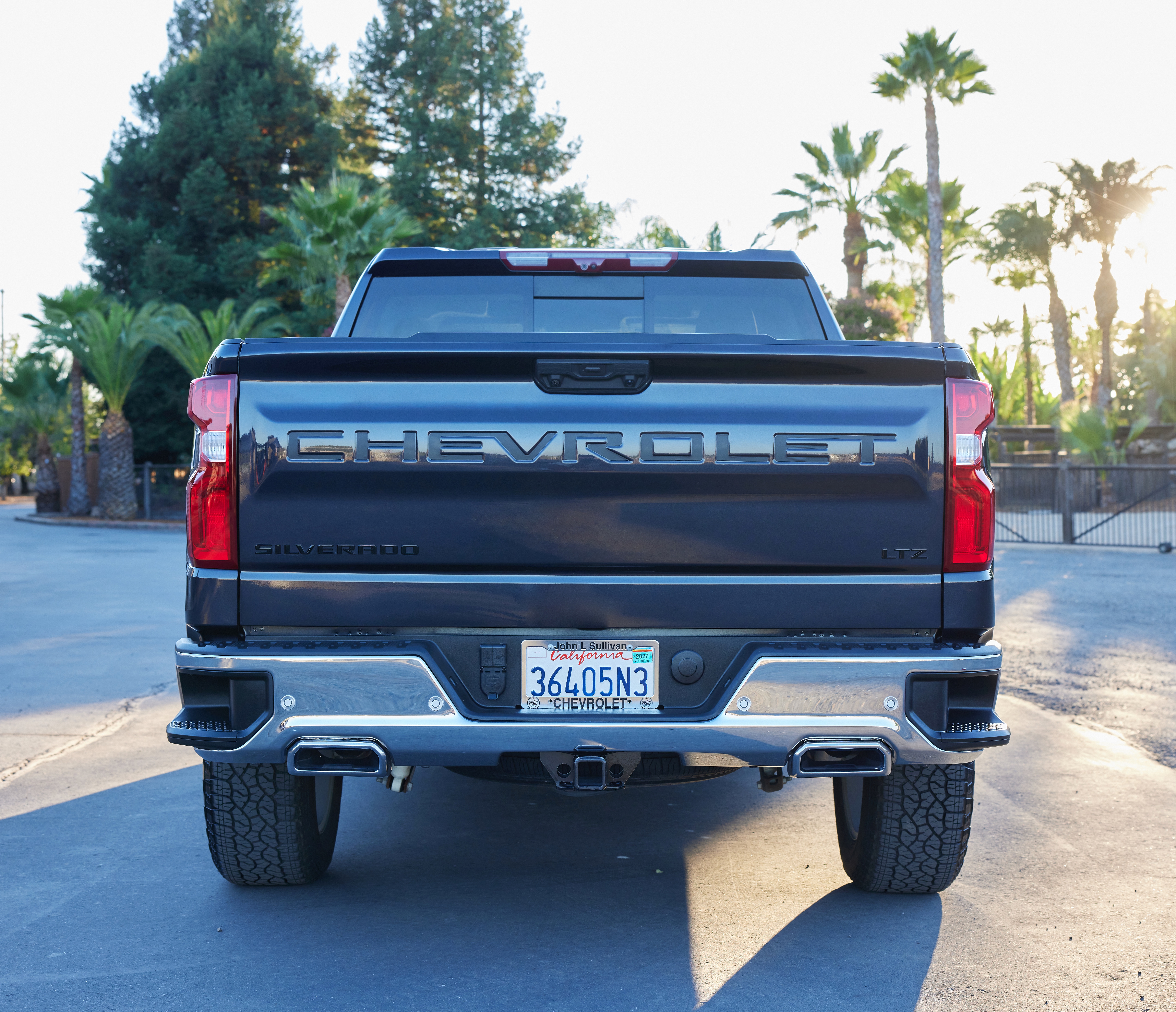Used 2022 Chevrolet Silverado 1500 LTZ w/ LTZ Premium Package AWD/4WD image 4