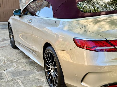 Used 2019 Mercedes-Benz S 560 Cabriolet image 18