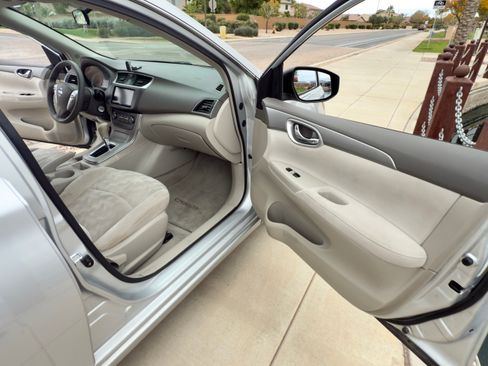 Used 2013 Nissan Sentra SV image 18