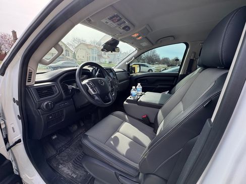 Used 2021 Nissan Titan S w/ S Utility Package image 10